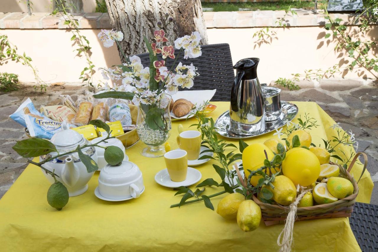 All'Ombra Del Noce B&B Catona Di Reggio Calabria Pokoj fotografie
